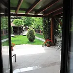 Zrinyi Haz Lägenhet *